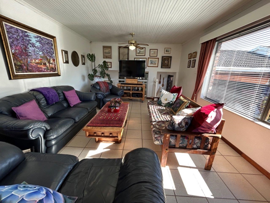 4 Bedroom Property for Sale in Noorsekloof Eastern Cape